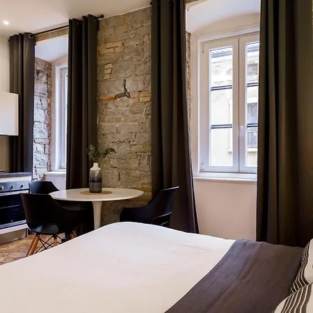 شقة Romantic In The Heart Of