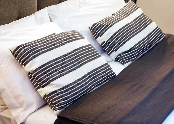 Romantic In The Heart Of דירה